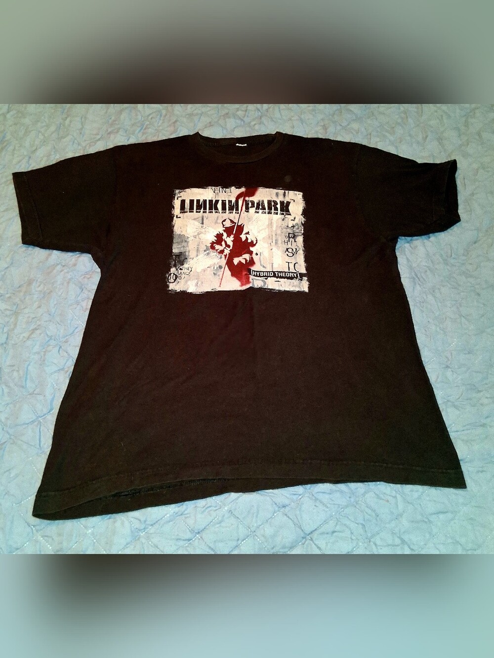 Linkin Park "Hybrid Theory" Size L. Band Tee Distressed, Vintage.
